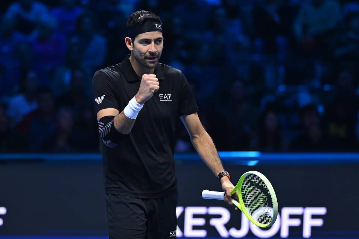 Tokyo Take-Off! Shapovalov Serves Past Johnson