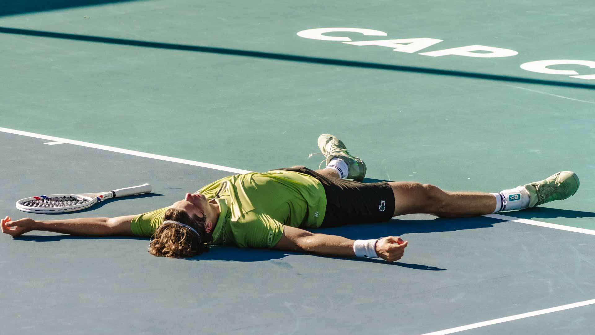 Alexander Blockx celebrates his hard-fought quarter-final win Friday at the Cap Cana Challenger.