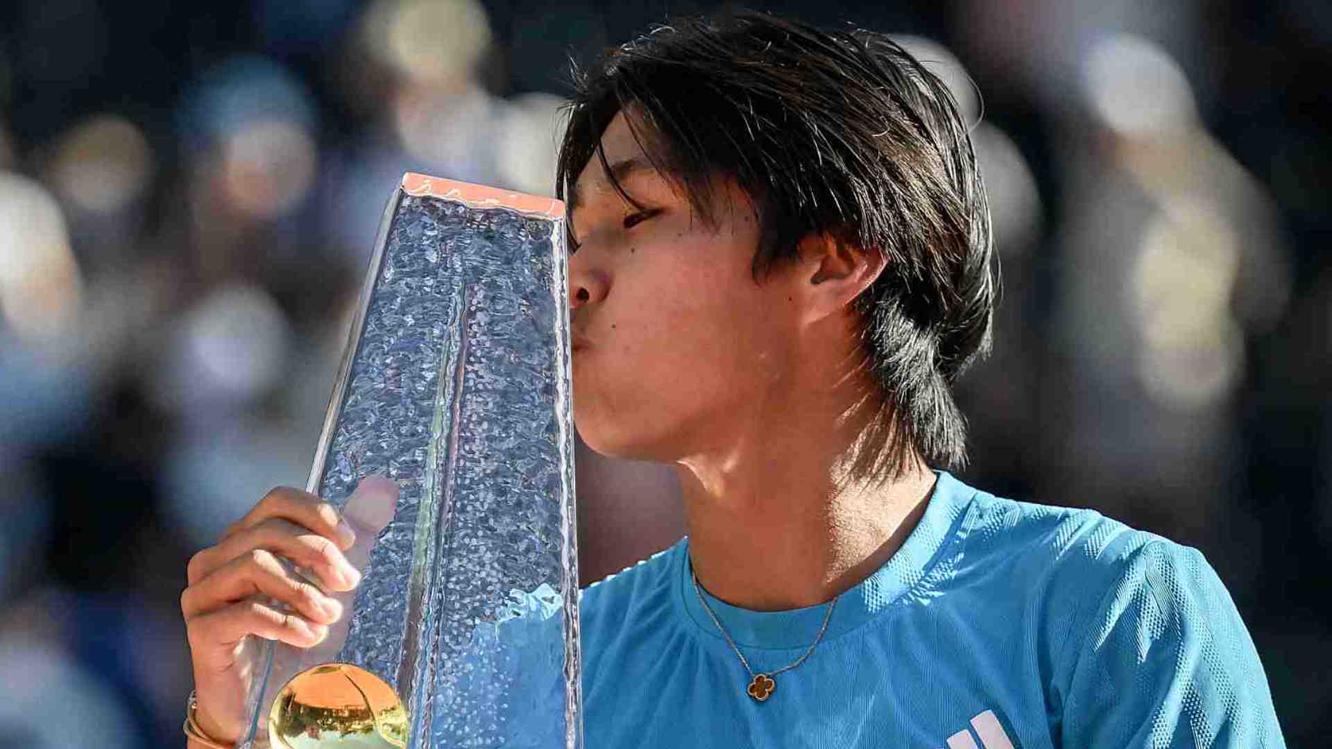 Learner Tien defeats Mariano Navone in three sets Sunday for the Geneva title.